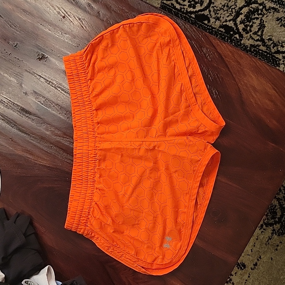 UnderArmour Athletic Shorts! Size M